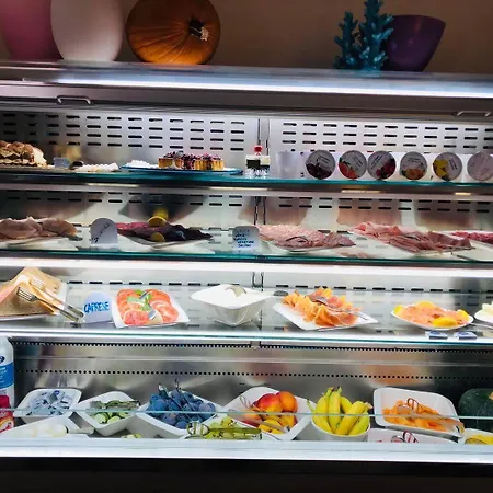 Отель Mare Live