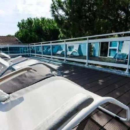 Отель Mare Live